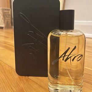 Akro men’s perfume
